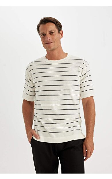 DeFactoFit Standart Fit Bisiklet Yaka Çizgili Pamuklu Kısa Kollu Tişört