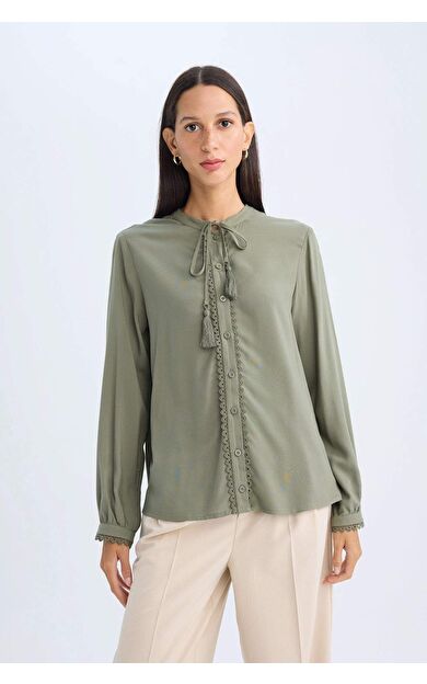 Regular Fit Dik Yaka Uzun Kollu Bluz