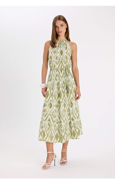 A Kesim Halter Yaka Baskılı Krinkıl Kumaş Kolsuz Maxi Elbise