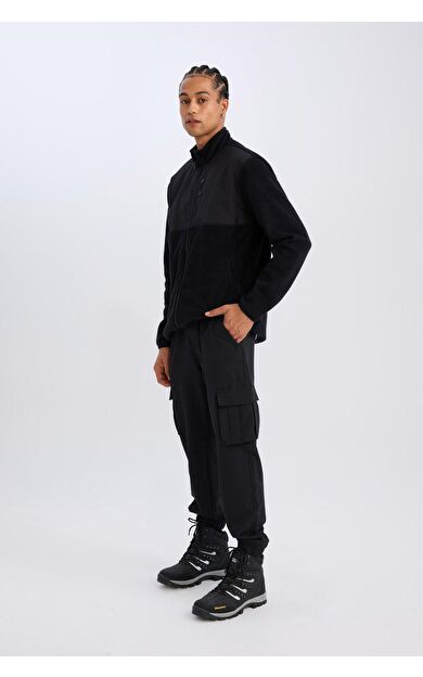 DeFacto DeFactoFit Sporcu Jogger Eşofman Altı Slim Fit Dar Kesim Dokuma Kargo Cepli Standart Paça D3884AX24WNBK81