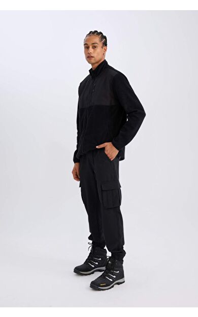 DeFacto DeFactoFit Sporcu Jogger Eşofman Altı Slim Fit Dar Kesim Dokuma Kargo Cepli Standart Paça D3884AX24WNBK81
