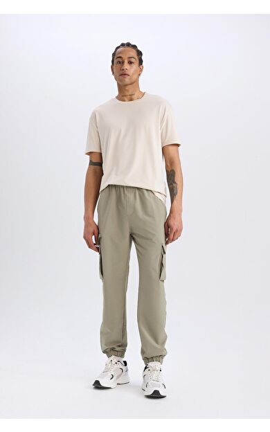 DeFacto DeFactoFit Sporcu Jogger Eşofman Altı Slim Fit Dar Kesim Dokuma Kargo Cepli Standart Paça D3884AX24WNKH465