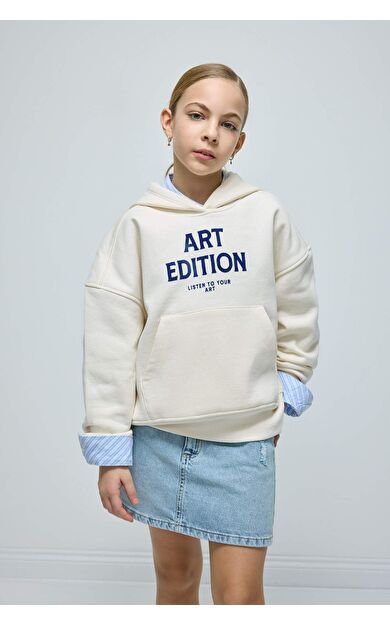DeFacto Kız Çocuk Oversize Geniş Kalıp Kapüşonlu Baskılı İçi Yumuşak Tüylü Sweatshirt