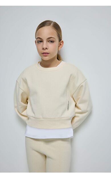 DeFacto Kız Çocuk Relax Fit Bisiklet Yaka Basic Düz İçi Yumuşak Tüylü Kalın Kumaş Sweatshirt