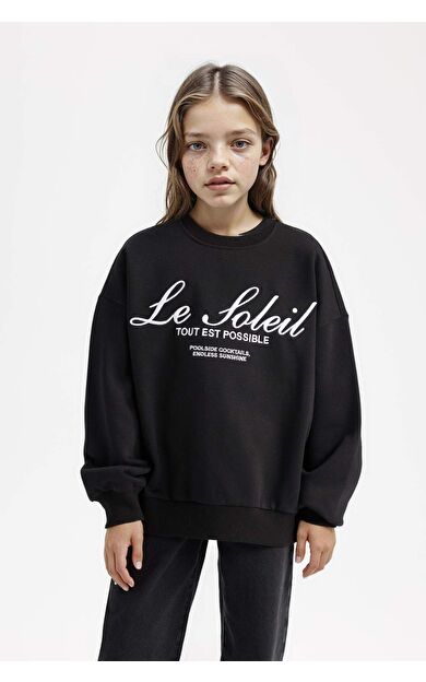 DeFacto Kız Çocuk Oversize Fit Geniş Kalıp Bisiklet Yaka Baskılı Sweatshirt D4381A824WNBK81