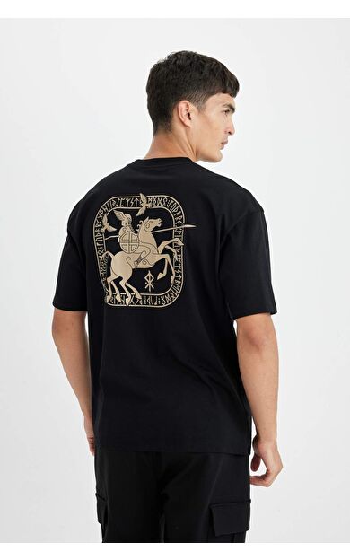 DeFacto Oversize Fit Bisiklet Yaka Sırt Baskılı Kısa Kollu Tişört D4906AX24AUBK81