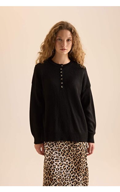 DeFacto Relax Fit Düğmeli Yaka Triko Kazak D4913AXNSBK81