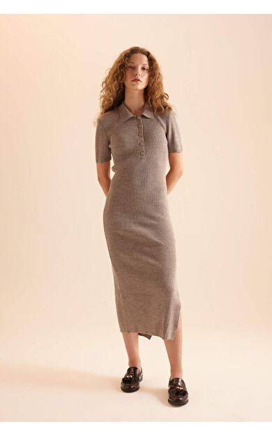 Fitted Polo Yaka Ribana Kısa Kollu Yırtmaçlı Midi Elbise