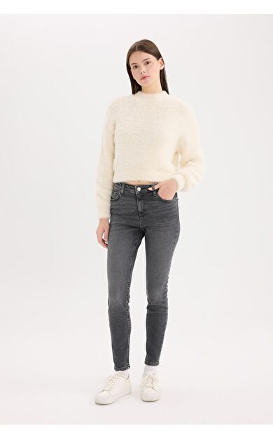 DeFacto Skinny Fit Yüksek Bel Düz Paça Uzun Jean Görünümlü Yıkamalı Pantolon