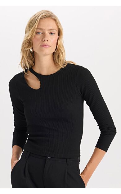 DeFacto Slim Fit Dar Kalıp Bisiklet Yaka Basic Düz Simli Kumaş Uzun Kollu Tişört D5114AX24AUBK81