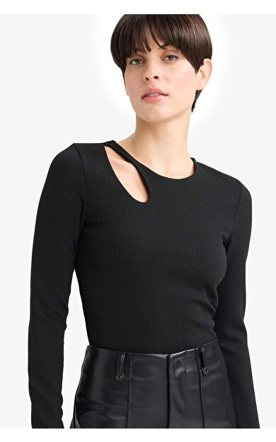 DeFacto Slim Fit Dar Kesim Bisiklet Yaka Fitilli Kaşkorse Uzun Kollu Tişört D5114AX25AUBK81