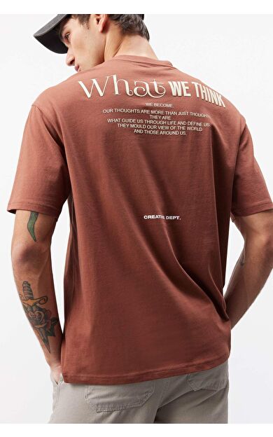 DeFacto Boxy Fit Bisiklet Yaka Sırt Baskılı Kısa Kollu Tişört D5159AX25SPBN326