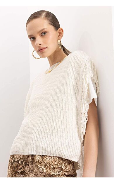 DeFacto Relax Fit Bisiklet Yaka Selanik Kumaş Püsküllü Süveter