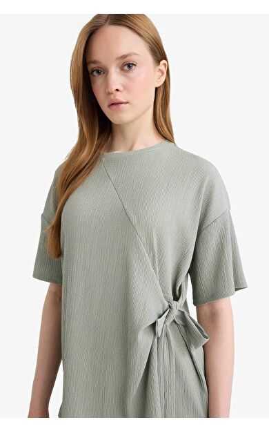 DeFacto Relax Fit Bisiklet Yaka Basic Düz Bürümcük Kısa Kollu Tişört D5446AX25SPGN1110