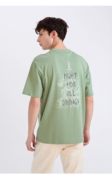 DeFacto Vikings Valhalla Boxy Fit Bisiklet Yaka Sırt Baskılı Kısa Kollu Tişört D5461AX25SPGN425