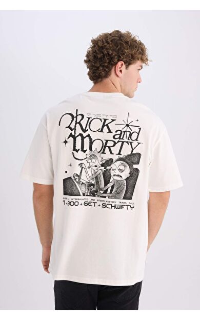 DeFacto Rick and Morty Boxy Fit Bisiklet Yaka Sırt Baskılı Kısa Kollu Tişört D5466AX25SPER105