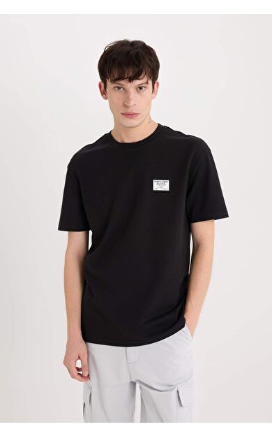 DeFacto Regular Fit Bisiklet Yaka Baskılı Kısa Kollu Ağır Kumaş Tişört D5516AX25SPBK81