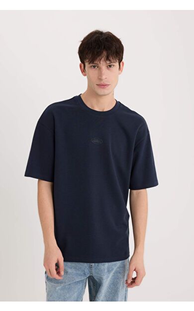 DeFacto Boxy Fit Bisiklet Yaka Baskılı Kısa Kollu Ağır Kumaş Tişört D5519AX25SPNV82