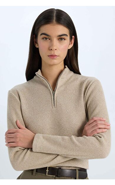 DeFacto Slim Fit Dar Kesim Yarım Balıkçı Yaka Smart Fitilli Kaşkorse Uzun Kollu Tişört