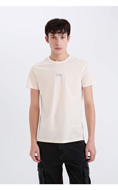 DeFacto Slim Fit Dar Kesim Bisiklet Yaka Baskılı Kısa Kollu Tişört D5565AX25SPER137