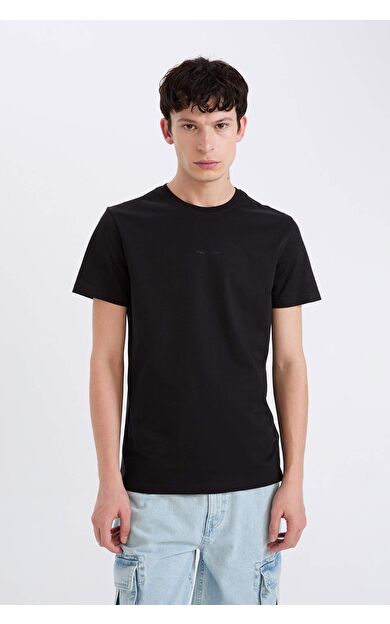 DeFacto Slim Fit Dar Kesim Bisiklet Yaka Baskılı Kısa Kollu Tişört D5566AX25SPBK81