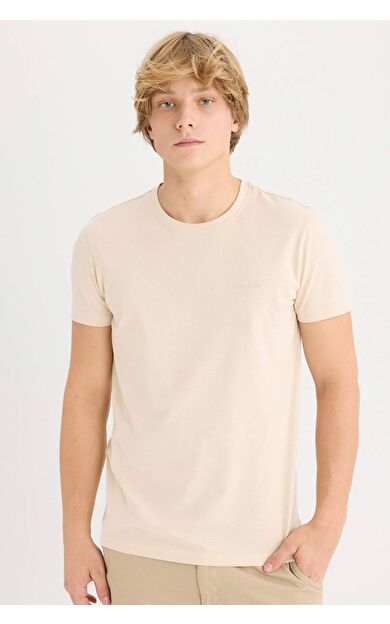 DeFacto Slim Fit Dar Kesim Bisiklet Yaka Baskılı Kısa Kollu Tişört D5567AX25SPBG155