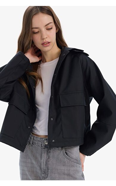 DeFacto Su İtici Kapüşon Detaylı Gömlek Yaka Kauçuk Görünümlü Yağmurluk