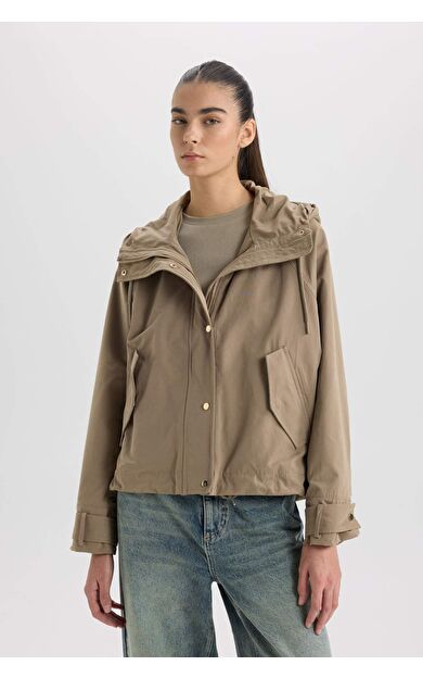 DeFacto Su İtici Kumaş Kapüşonlu Hafif Mevsimlik Mont Cepli Fermuarlı Çıtçıtlı