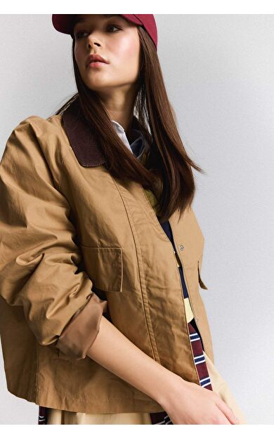 DeFacto Su Geçirmez Kapüşonlu Fermuarlı Cepli Pamuklu Mevsimlik Mont