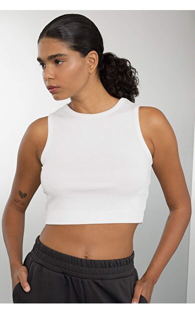 DeFactoFit Crop Top Bisiklet Yaka Modal Sporcu Atlet D6038AX24AUER105