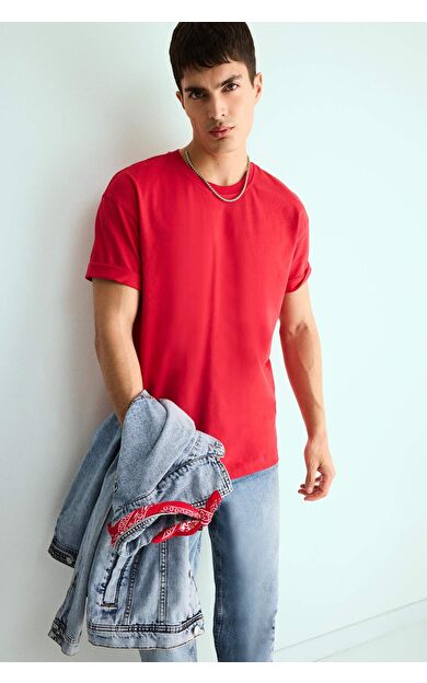 DeFacto Boxy Fit Bisiklet Yaka Kısa Kollu Tişört D6070AX25SPRD62