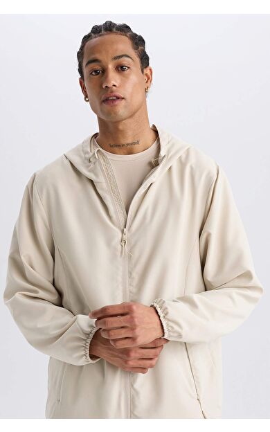 DeFactoFit Su İtici Regular Fit Kapüşonlu File Astarlı Fermuarlı Dokuma Mont D6180AX25SPBG662