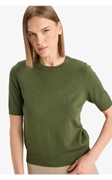 DeFacto Regular Fit Bisiklet Yaka Kısa Kollu Kazak D6272AX25AUKH153