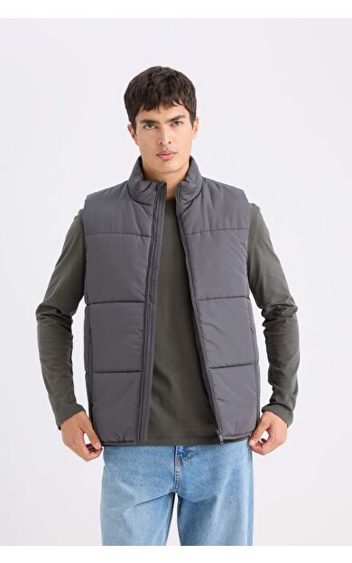 DeFacto Regular Fit Dik Yaka Fermuarlı Şişme Yelek D6286AX25SPAR104