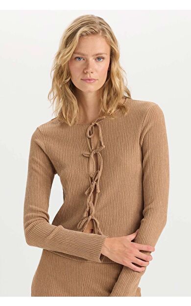 DeFacto Regular Fit Bisiklet Yaka Basic Düz Bürümcük Uzun Kollu Bağlama Detaylı Hırka D6296AX24AUBG138