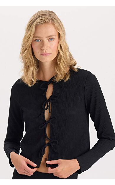 DeFacto Regular Fit Bisiklet Yaka Basic Düz Bürümcük Uzun Kollu Bağlama Detaylı Hırka D6296AX24AUBK81