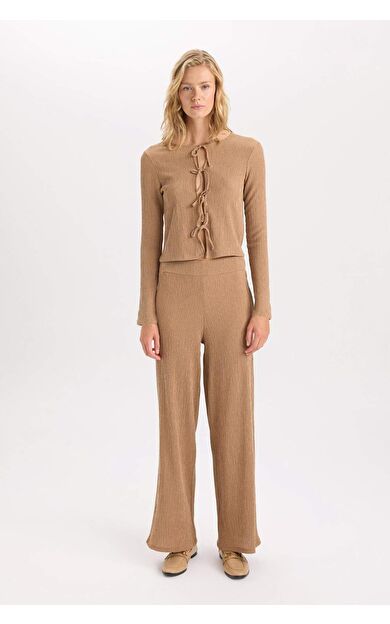 DeFacto Wide Leg Geniş Bol Paça Esnek Belli Basic Düz Bürümcük Pantolon D6300AX24AUBG138