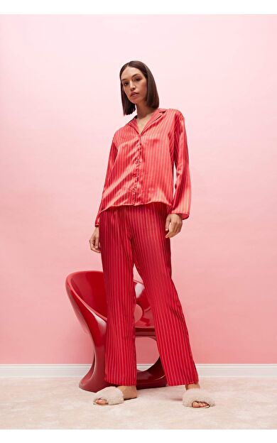 Fall in Love Pijama Takım  Saten Uzun Kollu Düğmeli Üst Beli Lastikli Uzun Alt