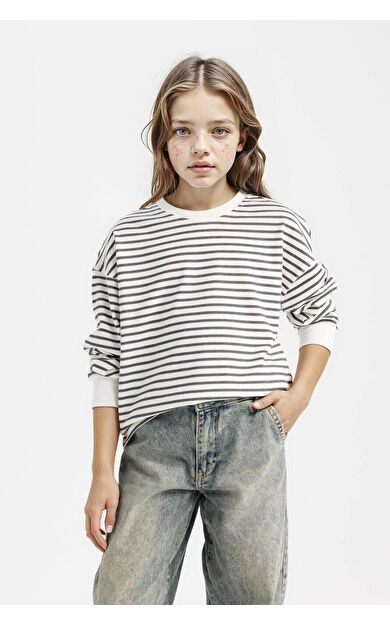 DeFacto Kız Çocuk Relax Fit Bisiklet Yaka Çizgili Sweatshirt D6503A8NSAR126