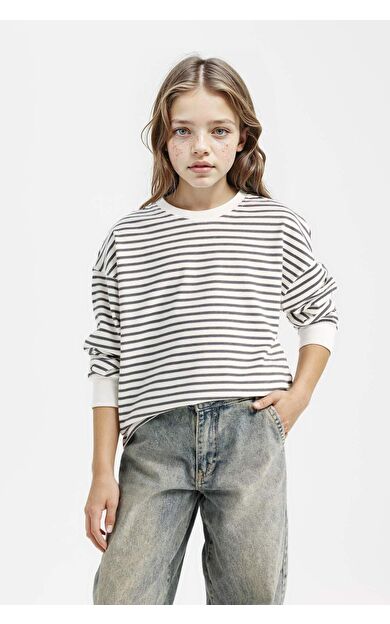 DeFacto Kız Çocuk Relax Fit Bisiklet Yaka Çizgili Sweatshirt D6503A8NSAR126