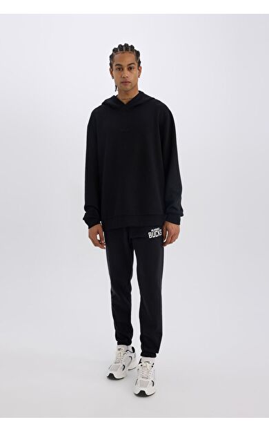 DeFacto DeFactoFit NBA Milwaukee Bucks Standart Fit Cepli Kalın Sweatshirt Kumaşı Sporcu Jogger