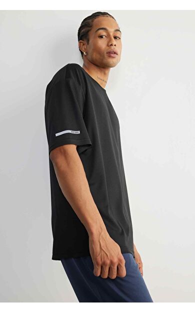 DeFacto DeFactoFit Boxy Fit Bisiklet Yaka Arma Baskılı Baskılı Sporcu Kısa Kollu Tişört D6726AX25SPBK81