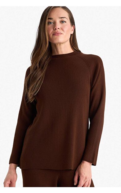 DeFacto Regular Fit Bisiklet Yaka Kazak D6911AX25WNBN227