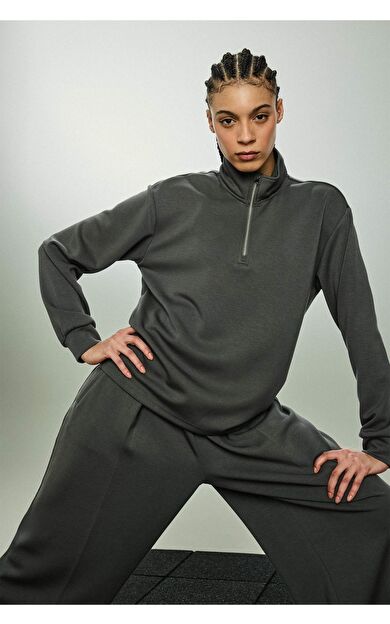 Oversize Geniş Kalıp Yarım Fermuarlı Modal Sporcu Sweatshirt
