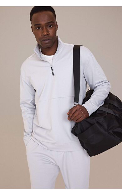 DeFactoFit Standart Fit Dik Yaka Fermuarlı Skuba Dalgıç Kumaş Sporcu Sweatshirt D7305AX25SPGR91