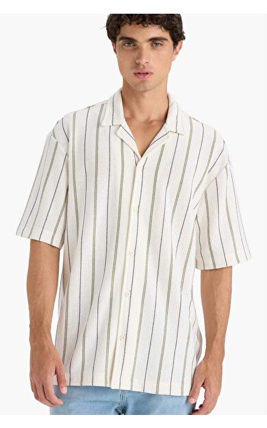DeFacto Relax Fit Apaş Yaka Kısa Kollu Gömlek