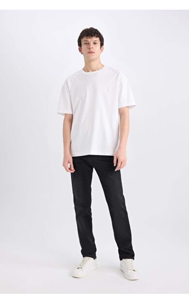 DeFacto Sergio Regular Fit Normal Kalıp Normal Bel Boru Paça Jean Pantolon D7335AX25SPNM40