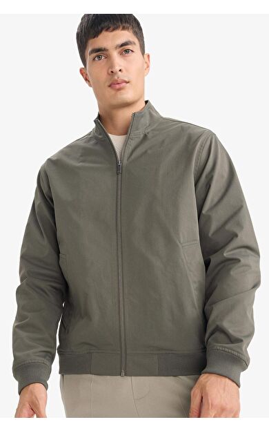 Slim Fit Dar Kesim Dik Yaka Astarlı Fermuarlı Mont