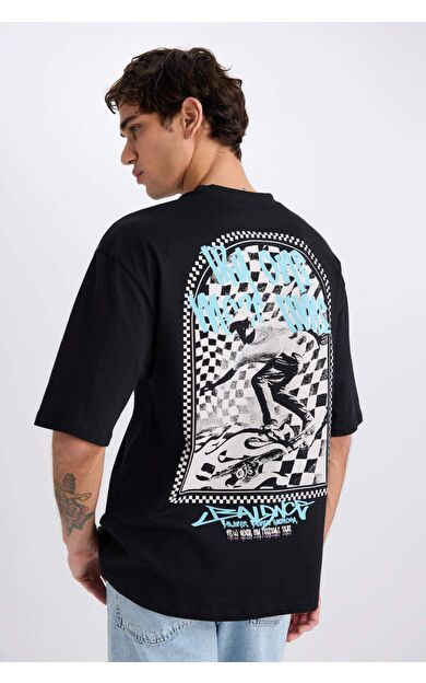 DeFacto Loose Fit Bisiklet Yaka Sırt Baskılı Kısa Kollu Tişört D7358AX25SPBK81