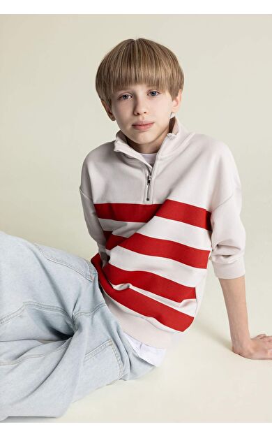 DeFacto Erkek Çocuk Oversize Geniş Kalıp Balıkçı Yaka Sweatshirt